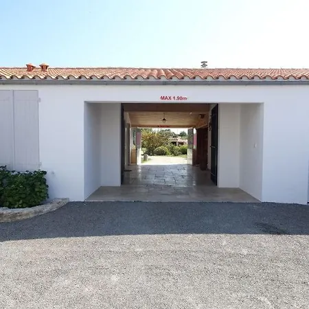 Dolus-d'oleron Sleeps 9 Pool Wifi
