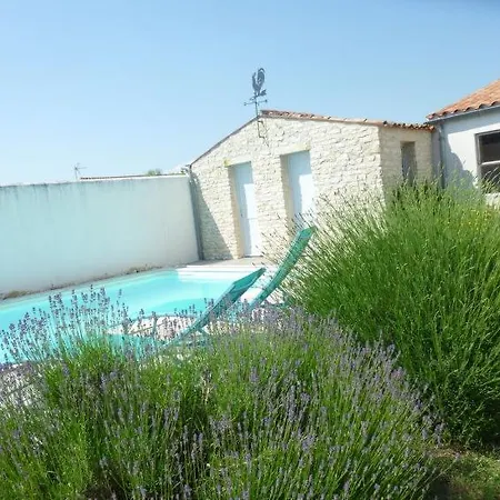 Dolus-d'oleron Sleeps 9 Pool Wifi *