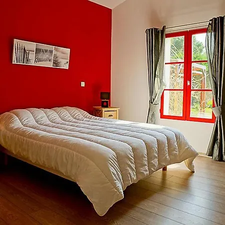 Dolus-d'oleron Sleeps 9 Pool Wifi Dolus d'Oléron