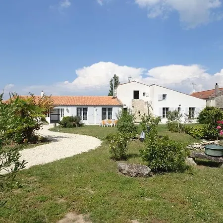 Dolus-d'oleron Sleeps 9 Pool Wifi Vakantiehuis *