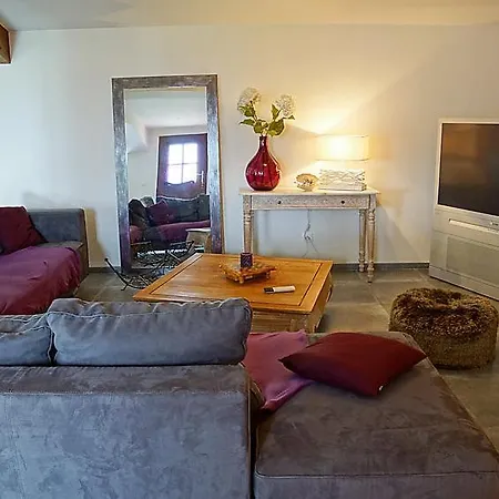Dolus-d'oleron Sleeps 9 Pool Wifi